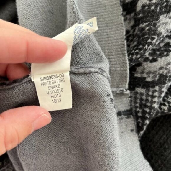 Old Navy Sweater Dress Snake Python Print Long Sleeve - Picture 8 of 8